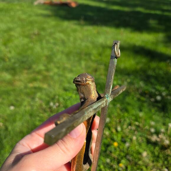 Vintage Inri Brass Tone Metal Wall Hanging Cross Crucifix - Picture 11 of 11